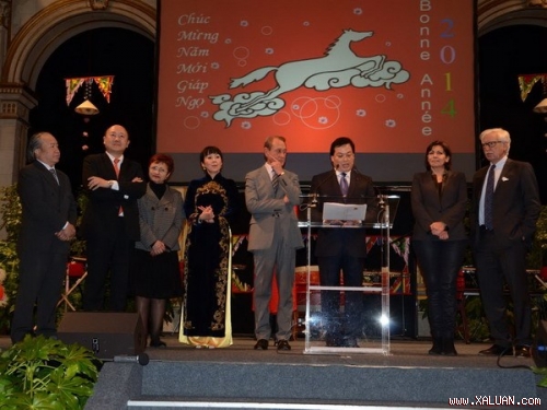 អំណរបុណ្យតេតនៅសាលាក្រុងប៉ារីស